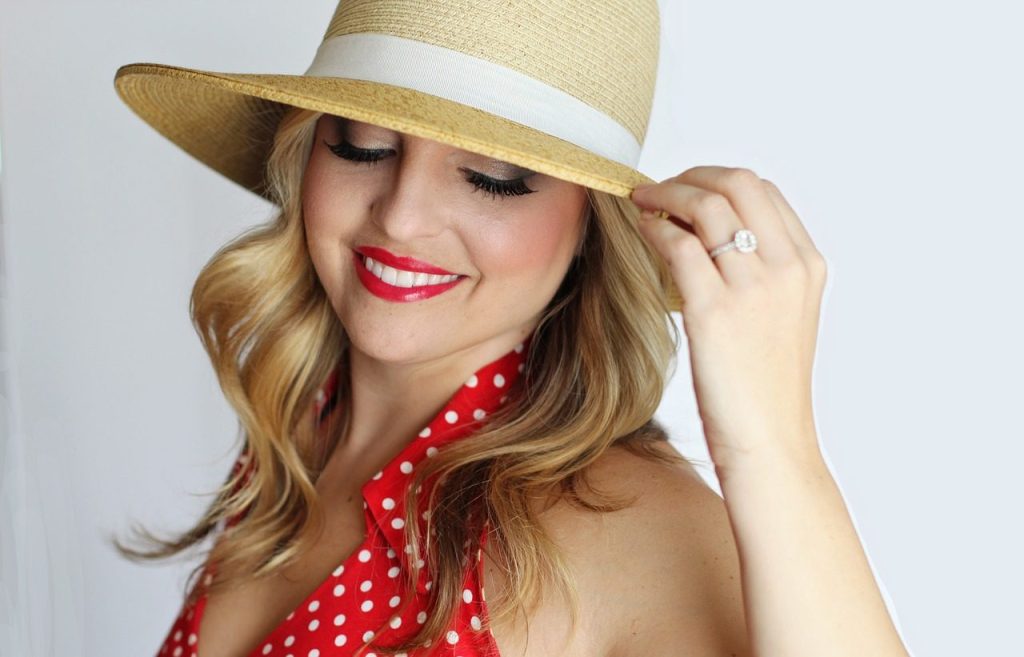 chapeau de paille avec bandeau