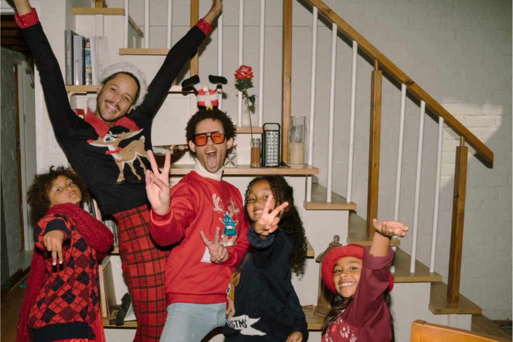 photos-de-groupe-en-pulls-de-noel