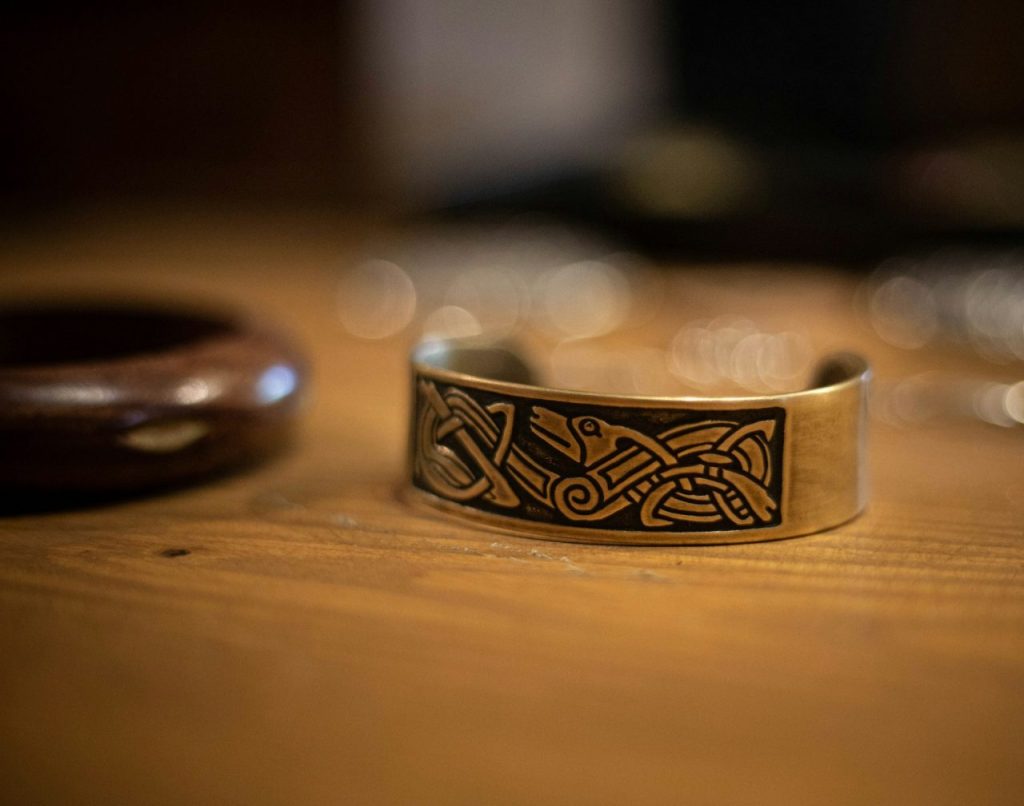 differents-bijoux-vikings-femme
