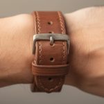 Comment choisir un bracelet en cuir qui vieillit bien avec le temps découvrez nos conseils pour choisir un bracelet en cuir de qualité qui s'embellit avec le temps et résiste à l'usure, alliant style et durabilité.